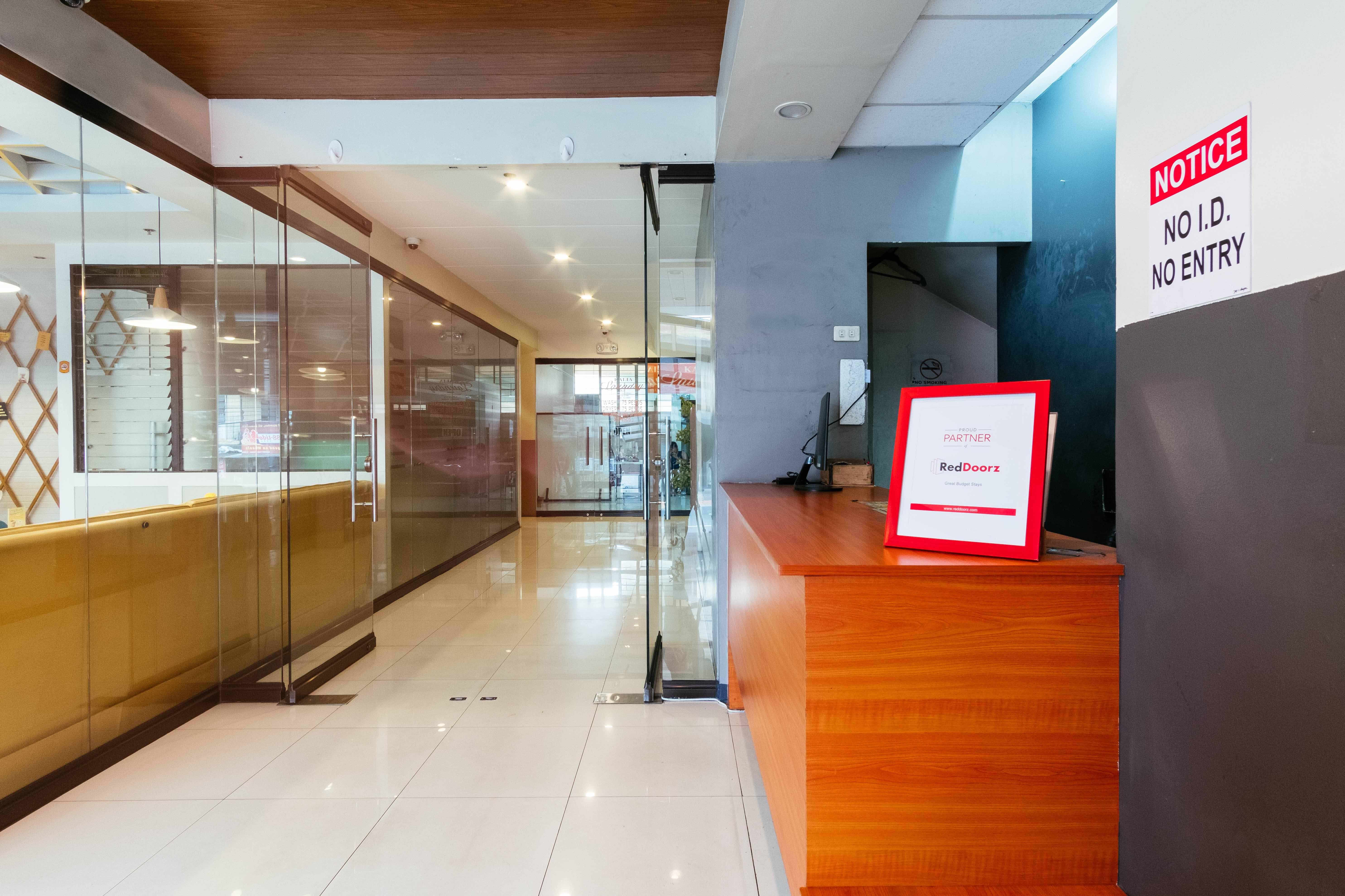 Reddoorz Plus @ Kamuning Quezon City Exteriör bild